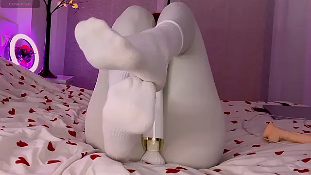 SamantaClar nude stripping on cam for live sex video chat