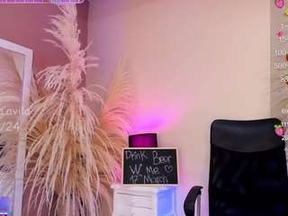 Sara Avila nude and sexy before cam for live chat