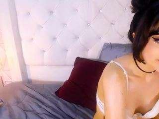 SilverKitsune1 , 🩵🩷 nude and sexy before cam for live chat