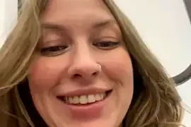 Sweet___Emily nude stripping on cam for live sex video chat