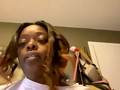 Sweet_Tee23 nude stripping on cam for live sex video chat