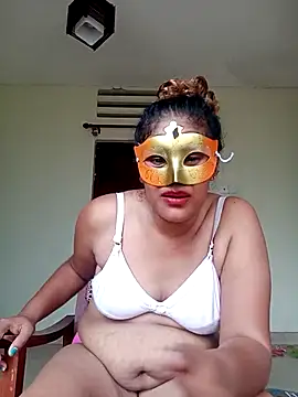 tamilsuyana nude stripping on cam for live sex video chat