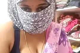Telugu_Sirishaaa nude stripping on cam for live sex video chat