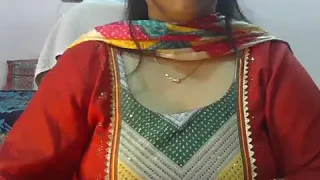 Urlove_Maahi nude stripping on cam for live sex video chat