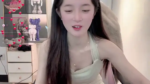 Uu-520 nude stripping on cam for live sex video chat