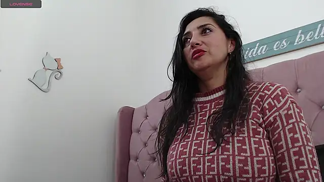 ximena_suarez nude stripping on cam for live sex video chat