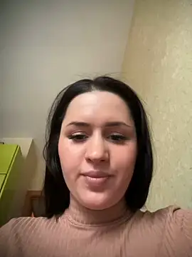 Xowiene nude stripping on cam for live sex video chat