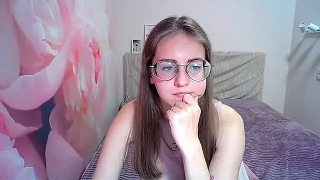 AliceAdams nude stripping on cam for live sex video chat