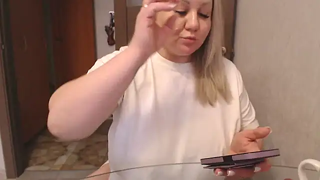 AnalQueenXXL nude stripping on cam for live sex video chat
