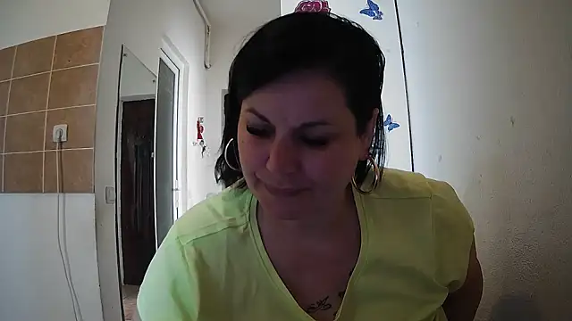 AndradaBlum nude stripping on cam for live sex video chat