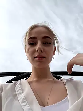 CaseyStuff nude stripping on cam for live sex video chat