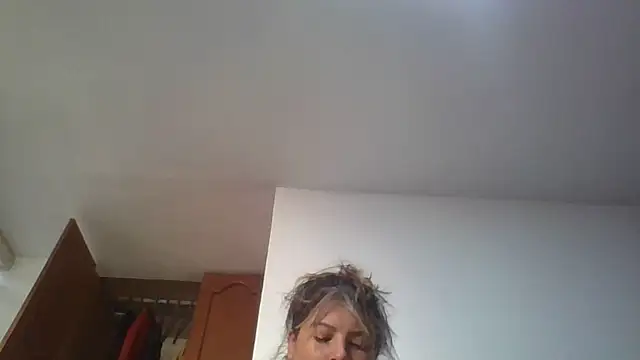 Charming_hot nude stripping on cam for live sex video chat
