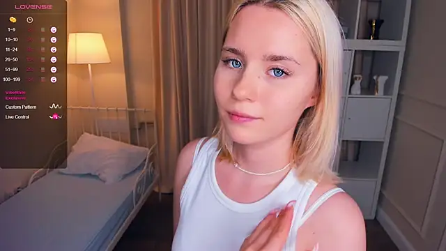 CrakerRock nude stripping on cam for live sex video chat