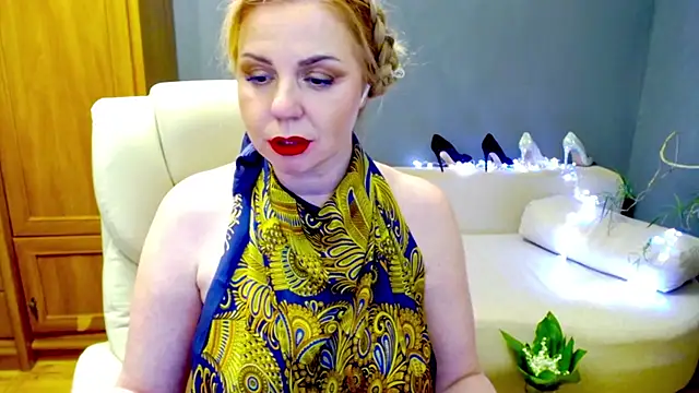 Cute_sun nude stripping on cam for live sex video chat