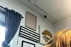daisydazzle nude stripping on cam for live sex video chat