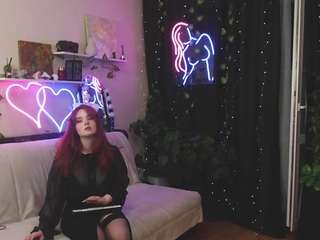 FiliciaWatson nude and sexy before cam for live chat