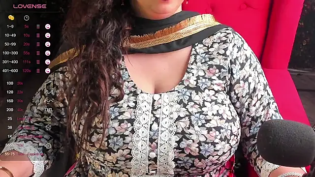 Gulabiqueen nude stripping on cam for live sex video chat