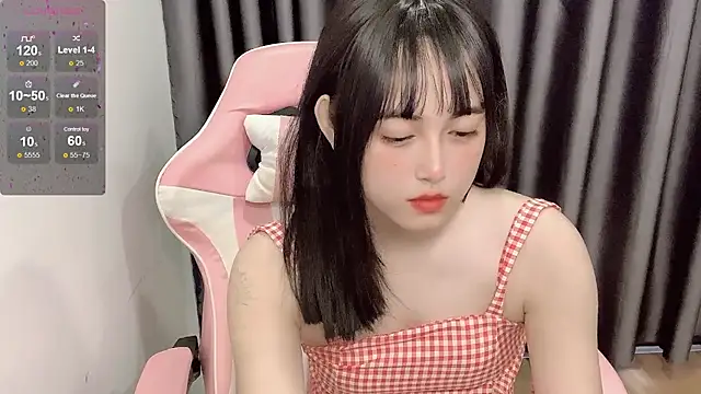_HongAnh23 nude stripping on cam for live sex video chat