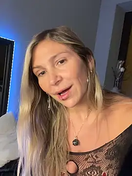 Kayla_Adriana nude stripping on cam for live sex video chat