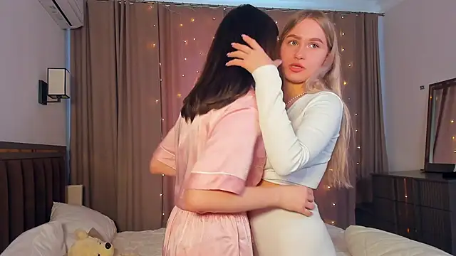 KitiNils nude stripping on cam for live sex video chat