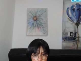 KUUROMEK nude and sexy before cam for live chat