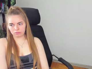 LeahKITTY00 nude and sexy before cam for live chat