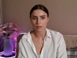 LesiVietta nude and sexy before cam for live chat