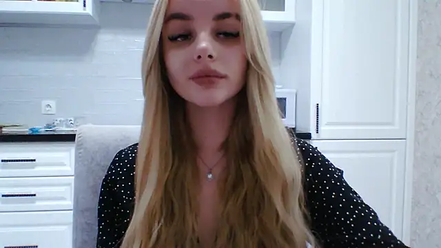 little_moonsterr nude stripping on cam for live sex video chat