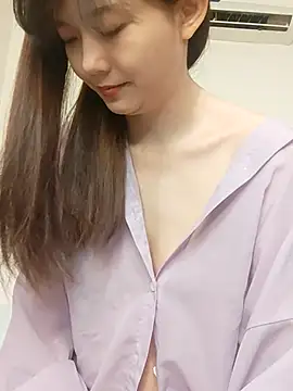 Lu_Nana nude stripping on cam for live sex video chat