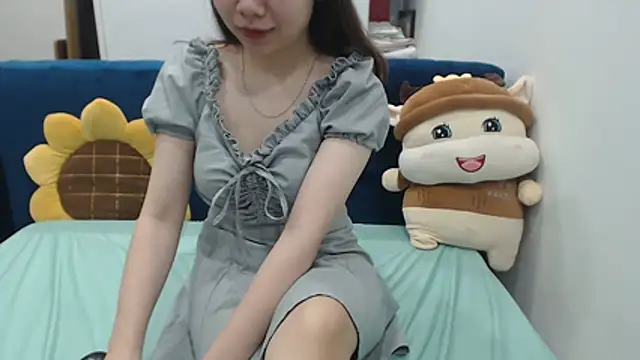 miaomiswetie nude stripping on cam for live sex video chat
