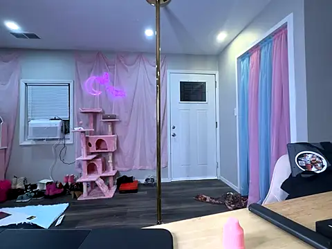MissRomero nude stripping on cam for live sex video chat