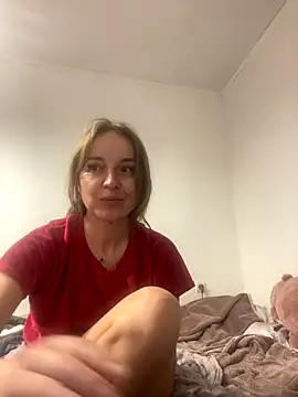 MolliSwitti nude stripping on cam for live sex video chat