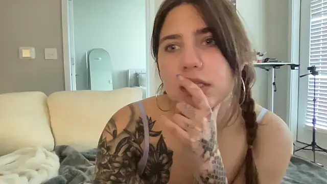 NatalieKneals nude stripping on cam for live sex video chat