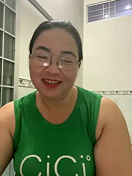 NDith nude stripping on cam for live sex video chat