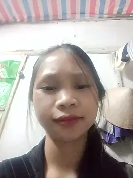 phanht nude stripping on cam for live sex video chat