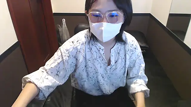 Ravi-ch nude stripping on cam for live sex video chat
