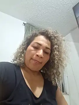 Samantha_Fun21 nude stripping on cam for live sex video chat