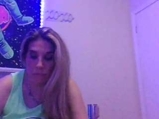 Sarahstarr2020 nude and sexy before cam for live chat