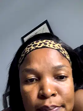 slimcateee nude stripping on cam for live sex video chat