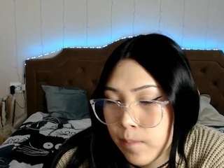 Umarulee nude and sexy before cam for live chat