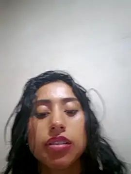 Valentinne_z nude stripping on cam for live sex video chat