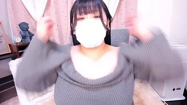 yuni_081 nude stripping on cam for live sex video chat