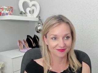 AliciaGoddess85 nude and sexy before cam for live chat