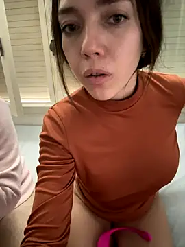 ambarynuma nude stripping on cam for live sex video chat