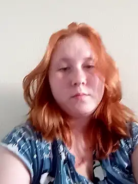 AmyFoxxy nude stripping on cam for live sex video chat