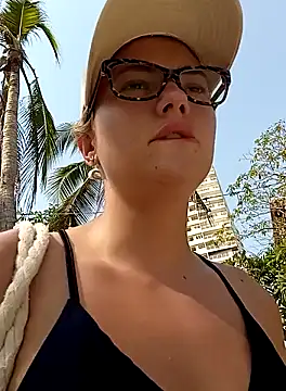 Blue_Lagoon nude stripping on cam for live sex video chat