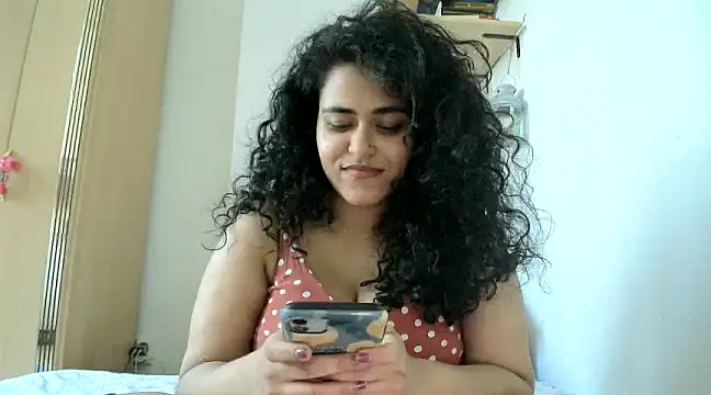Curvydesifromgermany nude stripping on cam for live sex video chat