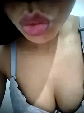 dodo_bella nude stripping on cam for live sex video chat