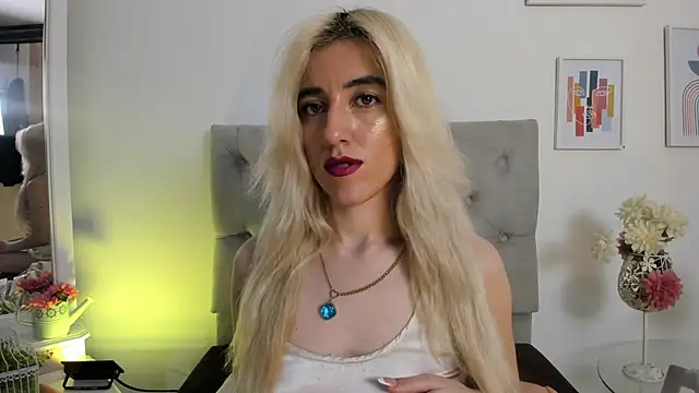 emilyedwards77 nude stripping on cam for live sex video chat