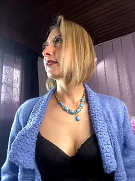 GiadaPink_ nude stripping on cam for live sex video chat